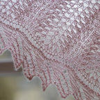 Strikkekit: Eventyrsjal fra GARNA – Ren Cashmere & Silke