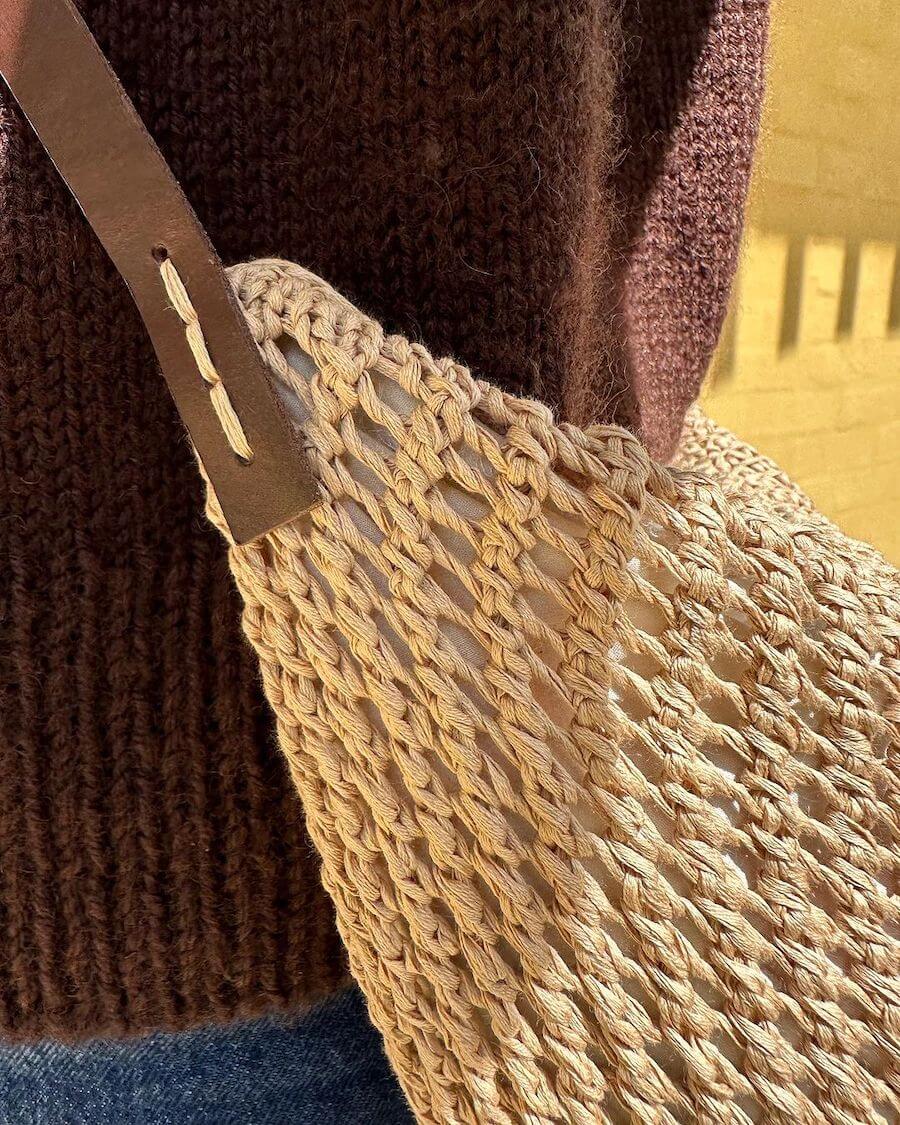 Komplet Strikkekit: Florence Bag (Lille) fra PetiteKnit
